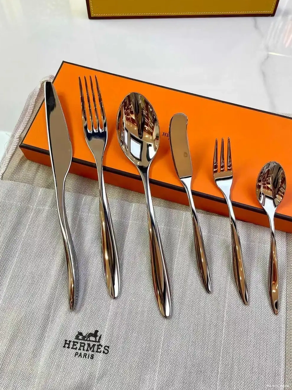 SET CUTLERY HERMES CUSTOM 2.0 0509